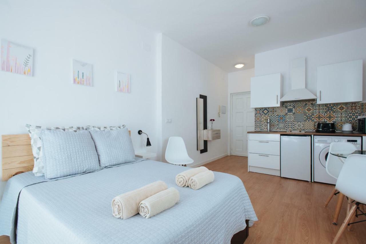 Apartamento Charming Terrace - Sunny Chill Out Terrace Sevilla Exterior foto